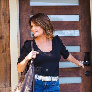 Meet your Posher, Alice